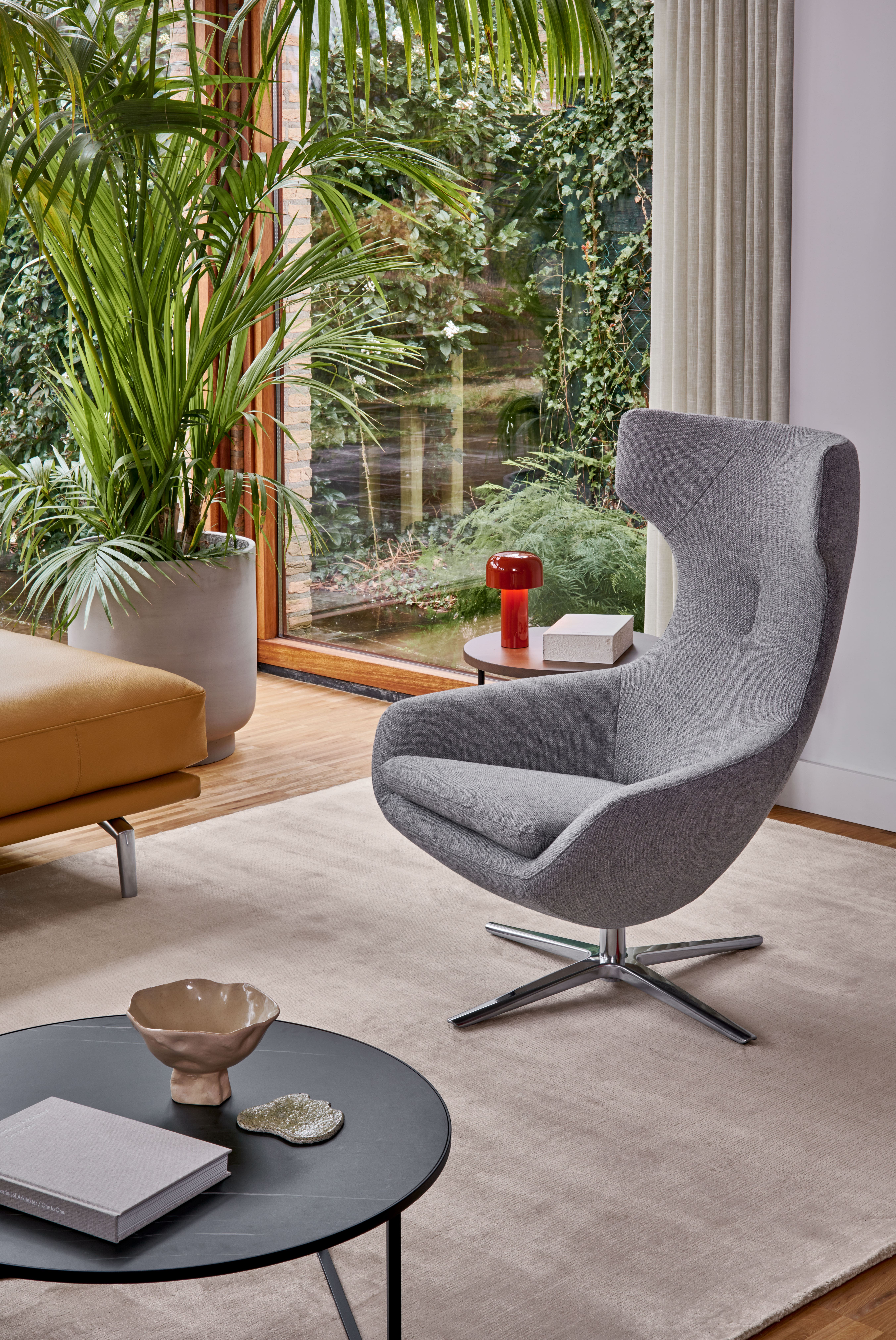 LEOLUX: Fauteuil Caruzzo1